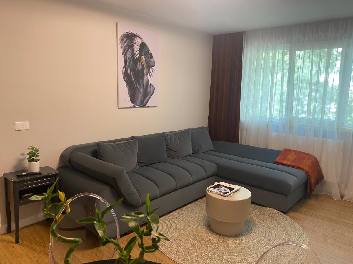 Terra Appartement Suceava Buitenkant foto