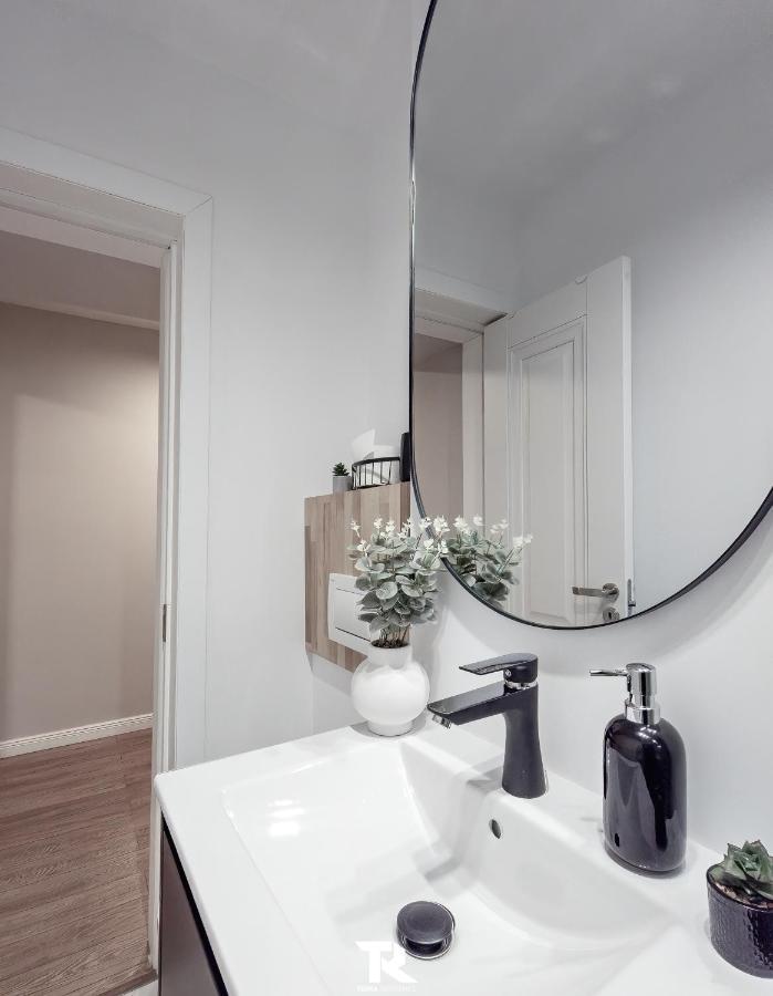 Terra Appartement Suceava Buitenkant foto